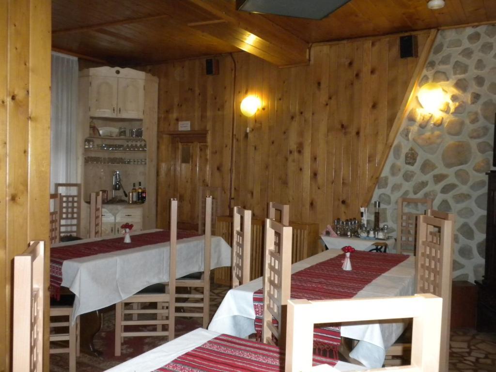 Rem'S Pension Rîşnov Екстериор снимка